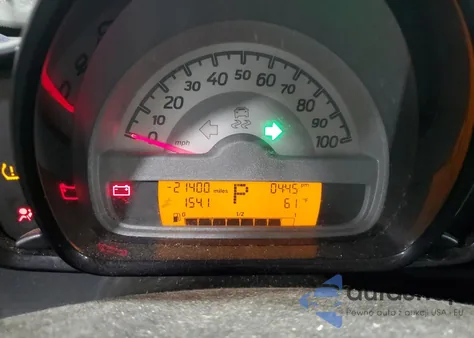 2013 Smart Fortwo Pure z USA, uszkodzony, nr VIN WMEEJ3BA0DK656463